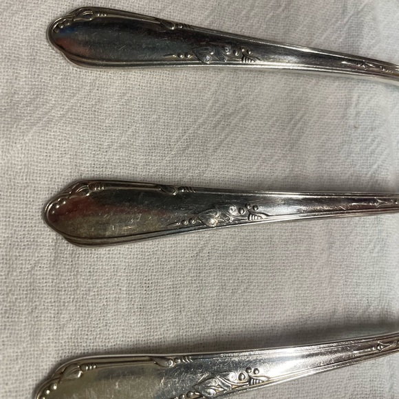 Vintage WM A ROGERS Oneida LTD Silverplate MEADOWBROOK Flatware  57 Pieces - Picture 3 of 7